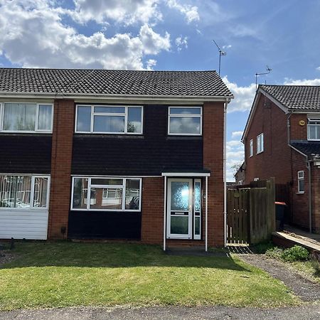 Charming 3-Bed House In Leighton Buzzard Villa Kültér fotó